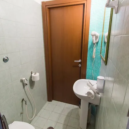Aquarium Termini بيت ضيافة روما